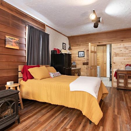 Wanderer Studio, An Off Grid Mountain Guest Studio With Fantastic Views Glenwood Springs Exterior photo